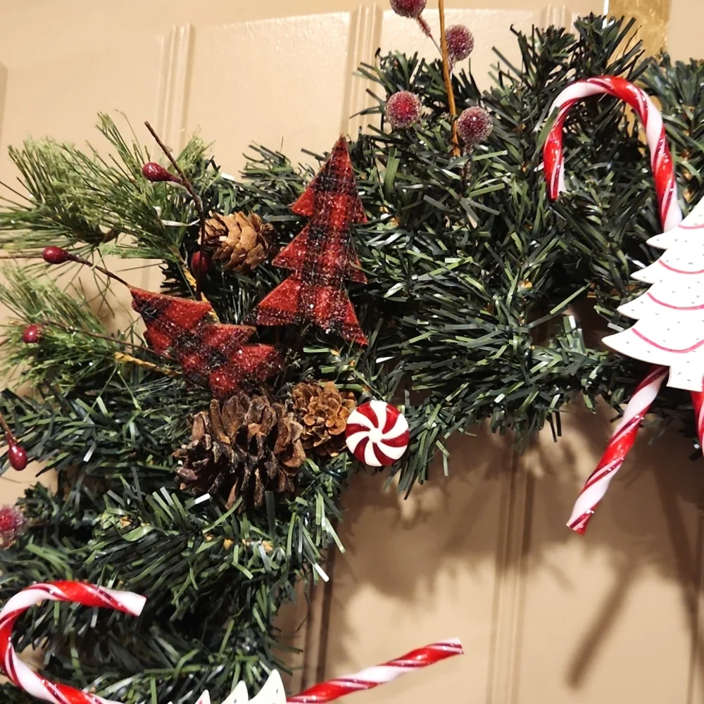 Holiday snack wreath